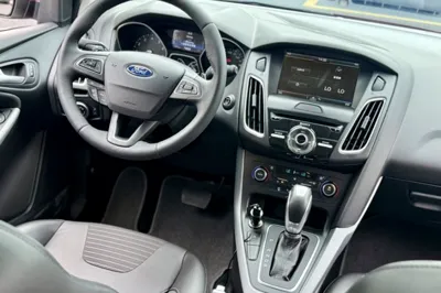 Ford Focus 2015, 11900 км, за 64064.06 CNY - фото 19