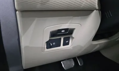 Land Rover Range Rover Velar 2018, 129686 км, за 25990000 KRW - фото 35