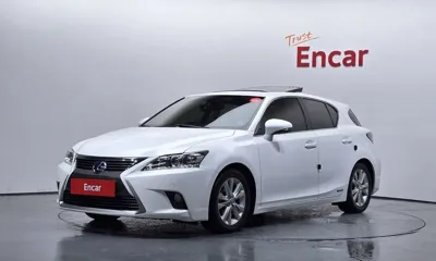 Lexus CT200h · 2014 год