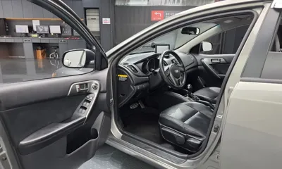 Kia Porte 2011, 139357 км, за 2990000 KRW - фото 10