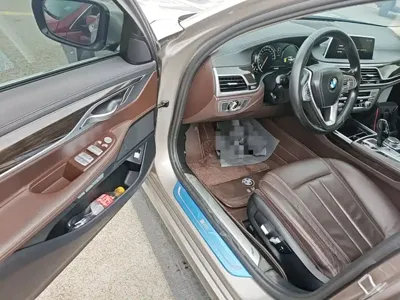 BMW 7 Series 2017, 174700 км, за 141600 CNY - фото 16