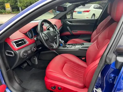 Maserati Ghibli 2020, 60000 км, за 238000 CNY