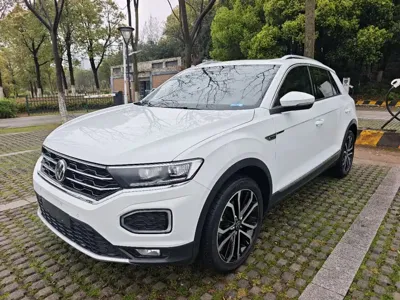 Volkswagen T-Roc · 2022 год