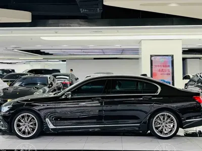 BMW 7 Series 2018, 80000 км, за 208800 CNY