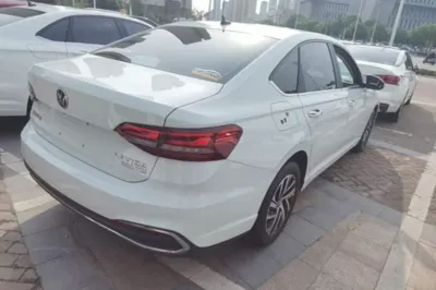 Volkswagen Lavida 2023, 30600 км, за 84710.57 CNY - фото 6