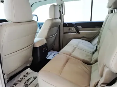 Mitsubishi Pajero (Import) 2019, 82000 км, за 149800 CNY - фото 9