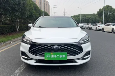 Ford Focus 2021, 80500 км, за 58486.37 CNY