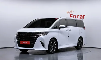 Toyota Alphard · 2024 год