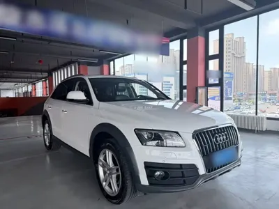 Audi Q5 2018, 76400 км, за 111300 CNY