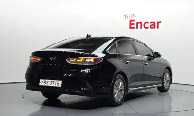 Hyundai Sonata 2018, 172068 км, за 9300000 KRW