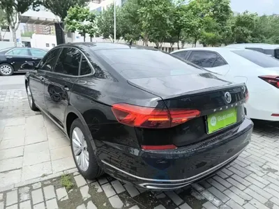Volkswagen Passat 2019, 80700 км, за 78300 CNY - фото 5