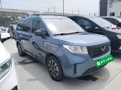 Wuling Hongguang Plus 2022, 50500 км, за 40599 CNY