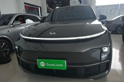 Li Auto L8 2023, 38800 км, за 248683.65 CNY