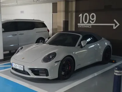 Porsche 911 2023, 5300 км, за 222000000 KRW