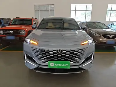 Changan UNI-K 2021, 39200 км, за 88100 CNY