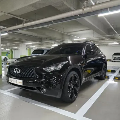 Infiniti QX70 · 2017 год