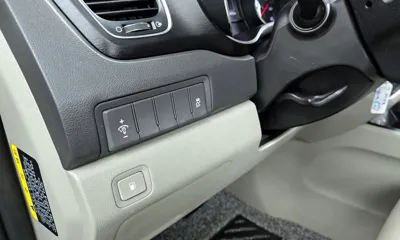 Kia Canival 2016, 131453 км, за 8500000 KRW - фото 18