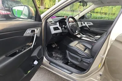 Geely Auto Emgrand X7 Sport 2016, 66200 км, за 30693.03 CNY - фото 6