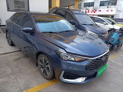 Ford Escort 2021, 56800 км, за 39200 CNY - фото 4