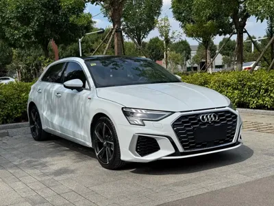 Audi A3 2022, 56000 км, за 125800 CNY