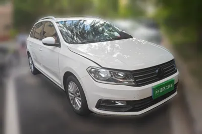 Volkswagen Santana 2017, 80500 км, за 35145.5 CNY
