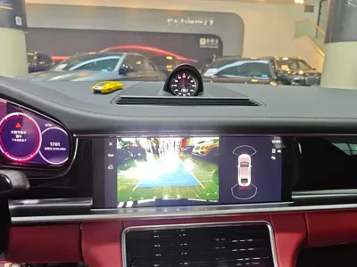 Porsche Panamera 2023, 4000 км, за 708000 CNY - фото 14