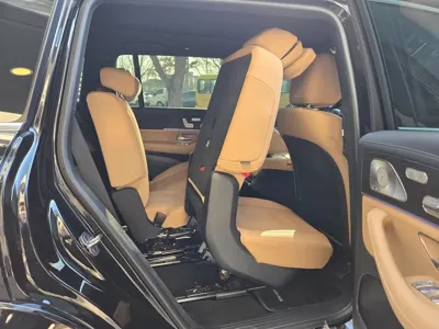 Mercedes-Benz GLS-Class 2025, 9000 км, за 140000000 KRW - фото 18