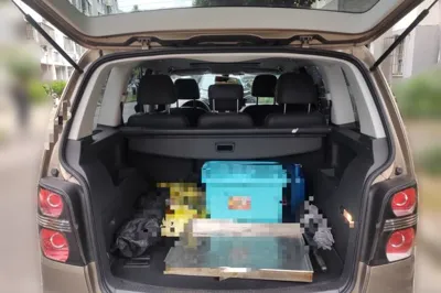 Volkswagen Touran 2015, 22100 км, за 54744.05 CNY - фото 16