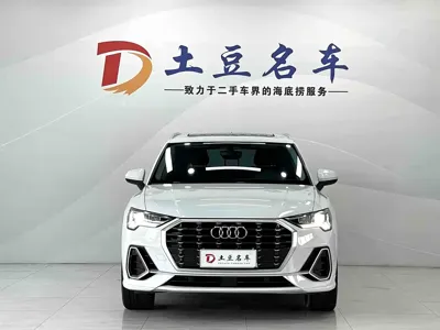 Audi Q3 2023, 45400 км, за 185799 CNY