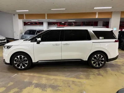 Kia Canival 2023, 48750 км, за 29300000 KRW