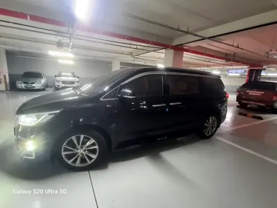 Kia Canival · 2020 год