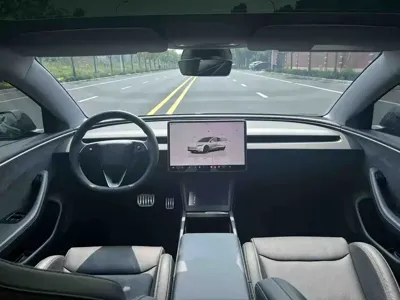 Tesla Model 3 2025, 20000 км, за 219800 CNY - фото 6