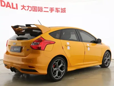 Ford Focus (Import) 2013, 100000 км, за 59800 CNY