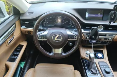 Lexus ES 2015, 130600 км, за 98026.73 CNY - фото 7