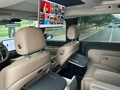 Li Auto Li MEGA 2025, 10000 км, за 396800 CNY - фото 10