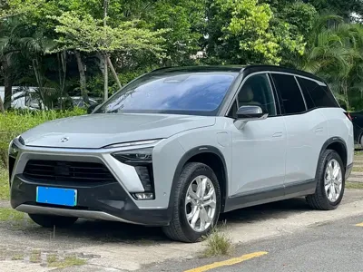 Nio ES8 · 2022 год