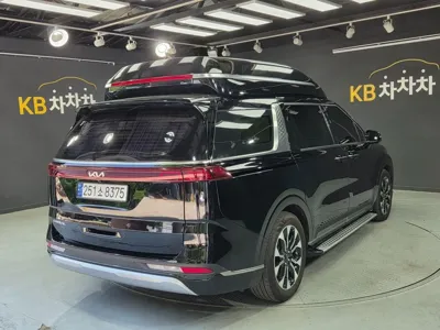 Kia Canival 2023, 58000 км, за 36500000 KRW