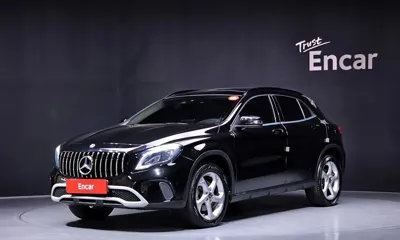 Mercedes-Benz GLA-Class · 2018 год