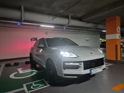 Porsche Cayenne · 2026 год