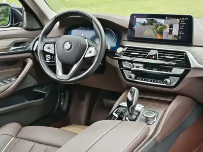BMW 5 Series 2022, 81000 км, за 209800 CNY - фото 8