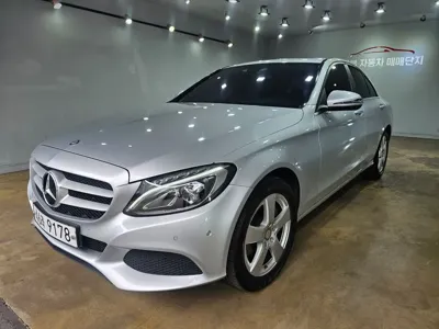 Mercedes-Benz C-Class · 2017 год