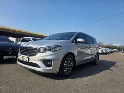 Kia Canival · 2020 год