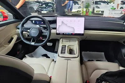 Xiaomi Auto SU7 2024, 12000 км, за 262576.22 CNY - фото 12