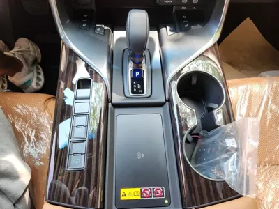 Lexus LX 2025, 13 км, за 219900000 KRW - фото 9