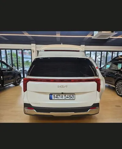 Kia Canival 2025, 4558 км, за 65000000 KRW - фото 3