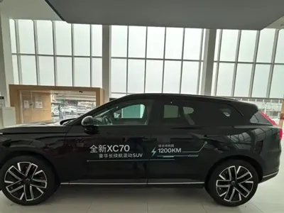 Volvo 沃尔沃XC70插电式混动 2025, 5000 км, за 230000 CNY - фото 3