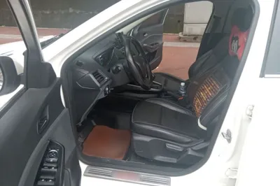 Ford Escort 2017, 89200 км, за 37082.92 CNY - фото 19