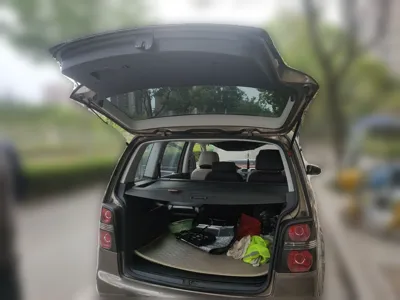 Volkswagen Touran 2015, 95000 км, за 44356.57 CNY - фото 16