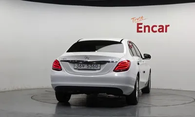 Mercedes-Benz C-Class 2015, 17798 км, за 17990000 KRW