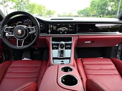 Porsche Panamera 2018, 93000 км, за 319800 CNY - фото 7